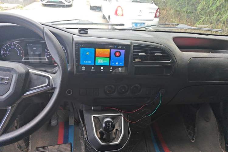 Used JMC Transit 2021 2.8T Space King Taurus Long Wheelbase Mid-Height Rear Single Tire – Step 6-Seater Diesel Euro VI JX493 Audio And AC Panel