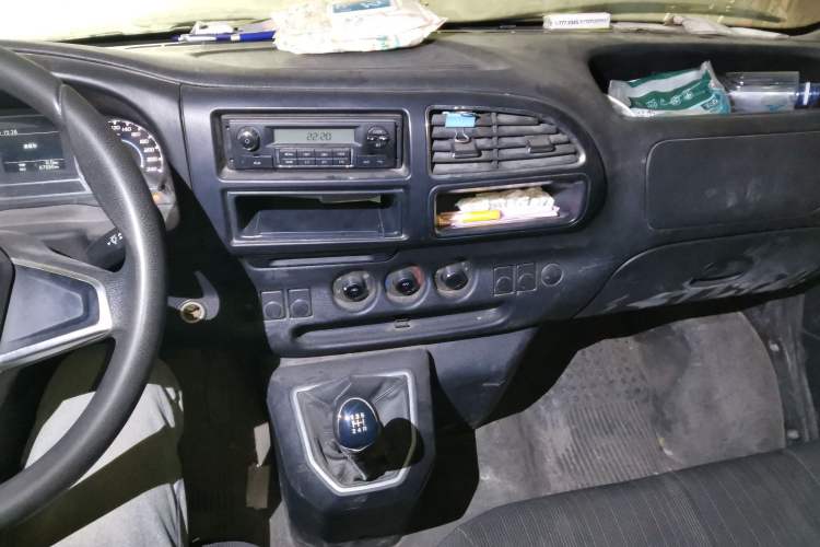 Used JMC Transit 2021 2.8T Space King Taurus Short Wheelbase Mid-Height 3-Seater Diesel Euro VI JX493 Audio And AC Panel
