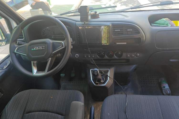 Used JMC Transit 2021 2.8T Space King Taurus Short Wheelbase Mid-Height 6-Seater Diesel Euro VI JX493 Center Console