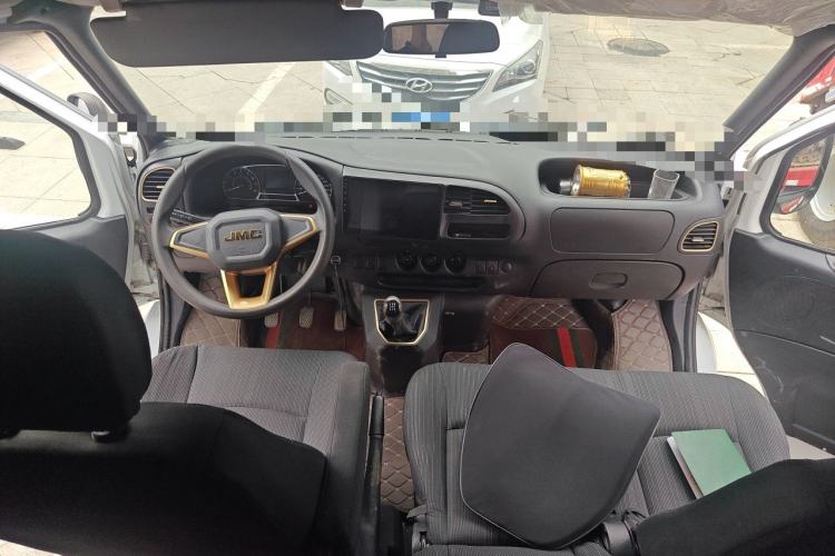 Used JMC Transit 2021 2.8T Space King Taurus Short Wheelbase Mid-Height 6-Seater Diesel Euro VI JX493 Center Console