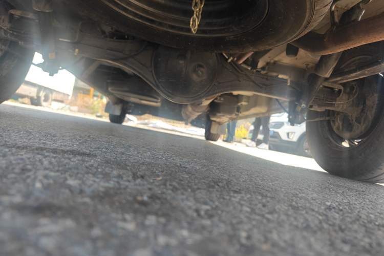 Used JMC Transit 2021 2.8T Space King Taurus Long Wheelbase Mid-Height Rear Single Tire – Step 6-Seater Diesel Euro VI JX493 Chassis Rear