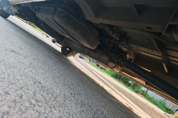 Used JMC Transit 2021 2.8T Space King Extended Wheelbase High-Roof with Rear Dual Tires 3-Seater Diesel China VI Emission Standard JX493 Chassis Rear Left