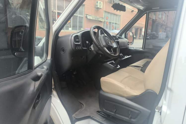 Used JMC Transit 2021 2.8T Space King Taurus Short Wheelbase Mid-Height 6-Seater Diesel Euro VI JX493 Driver Seat
