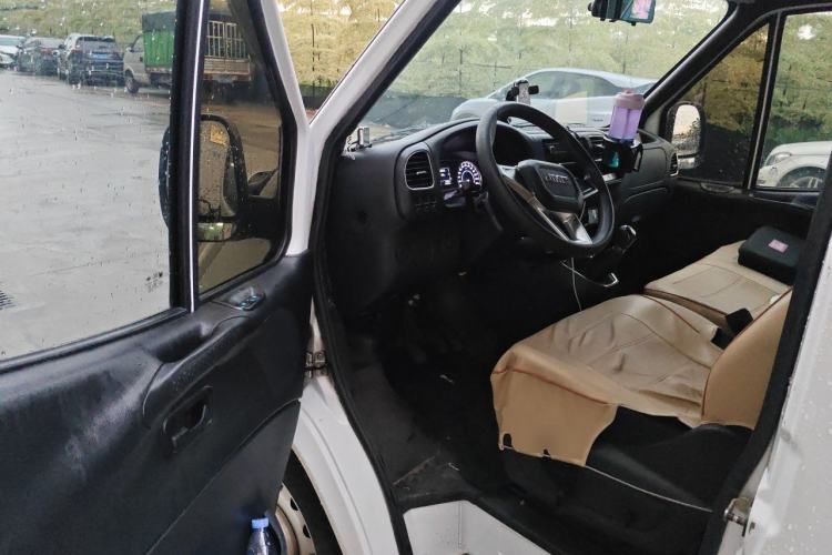 Used JMC Transit 2021 2.8T Space King Standard Version Short Wheelbase Mid-Height Roof 6-Seater Diesel Euro VI JX493 Driver Seat