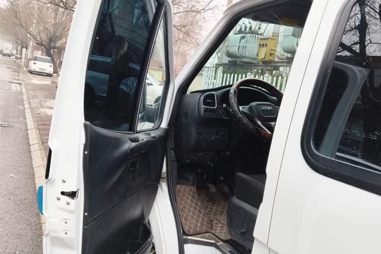 Used JMC Transit 2021 2.8T Space King Taurus Short Wheelbase Mid-Height 6-Seater Diesel Euro VI JX493 Driver Seat