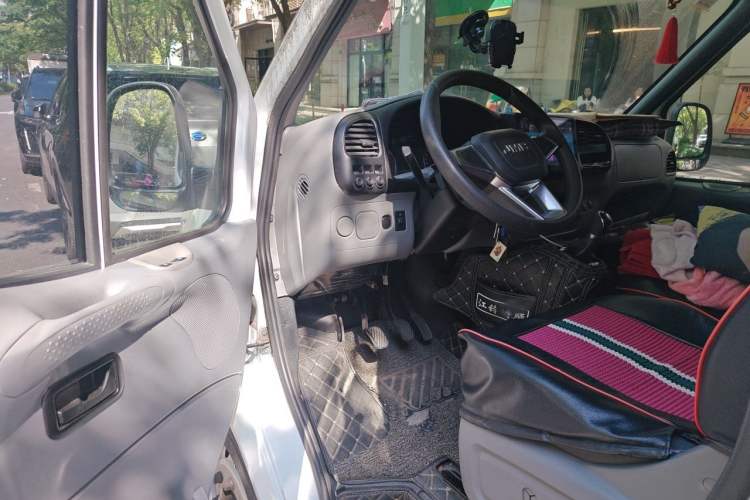 Used JMC Transit 2021 2.8T Space King Taurus Short Wheelbase Mid-Height 3-Seater Diesel Euro VI JX493 Driver Seat