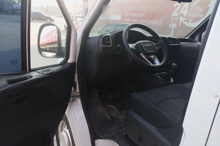 Used JMC Transit 2021 2.8T Space King Taurus Short Wheelbase Mid-Height 6-Seater Diesel Euro VI JX493 Driver Seat