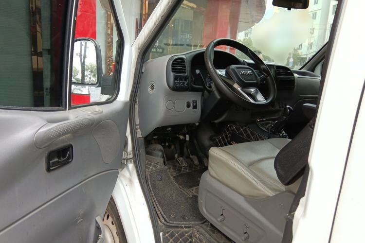 Used JMC Transit 2021 2.8T Space King Standard Version Short Wheelbase Mid-Height Roof 6-Seater Diesel Euro VI JX493 Driver Seat
