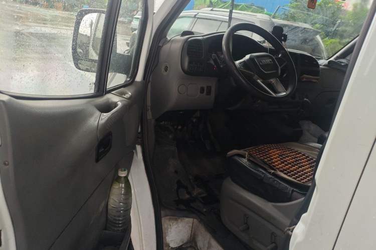 Used JMC Transit 2021 2.8T Space King Taurus Short Wheelbase Mid-Height 6-Seater Diesel Euro VI JX493 Driver Seat