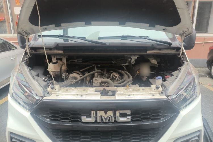 Used JMC Transit 2021 2.8T Space King Taurus Short Wheelbase Mid-Height 6-Seater Diesel Euro VI JX493 Engine Bay