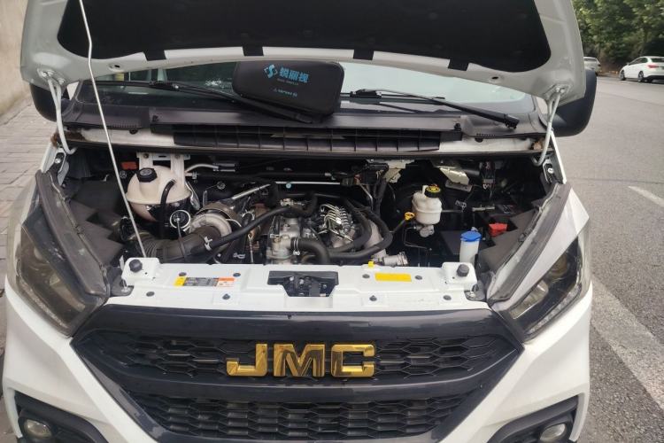 Used JMC Transit 2021 2.8T Space King Standard Version Short Wheelbase Mid-Height Roof 3-Seater Diesel Euro VI JX493 Engine Bay