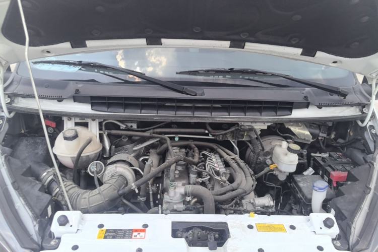 Used JMC Transit 2021 2.8T Space King Standard Version Short Wheelbase Mid-Height Roof 3-Seater Diesel Euro VI JX493 Engine Bay