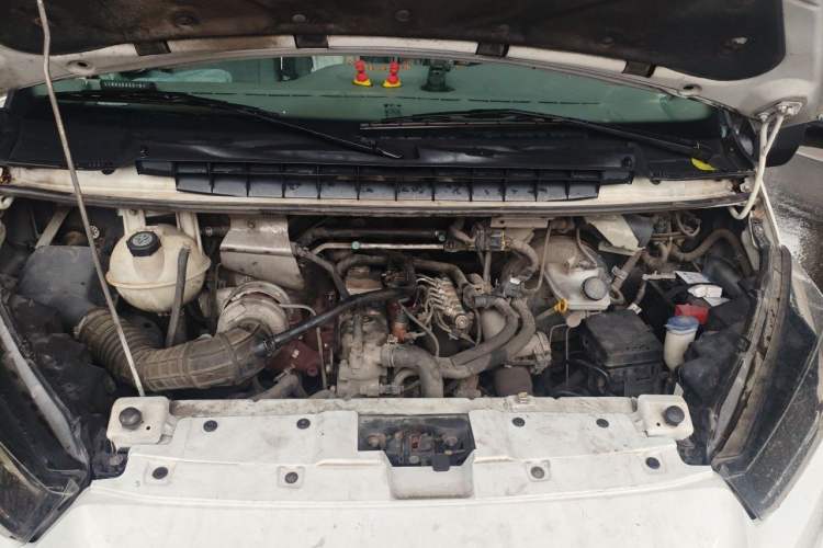 Used JMC Transit 2021 2.8T Space King Taurus Short Wheelbase Mid-Height 6-Seater Diesel Euro VI JX493 Engine Bay