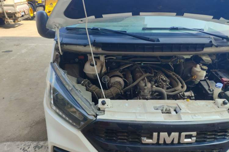 Used JMC Transit 2021 2.8T Space King Standard Version Short Wheelbase Mid-Height Roof 6-Seater Diesel Euro VI JX493 Engine Bay Right