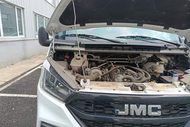 Used JMC Transit 2021 2.8T Space King Standard Version Short Wheelbase Mid-Height Roof 6-Seater Diesel Euro VI JX493 Engine Bay Right