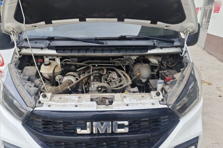 Used JMC Transit 2021 2.8T Space King Taurus Short Wheelbase Mid-Height 6-Seater Diesel Euro VI JX493 Engine Bay