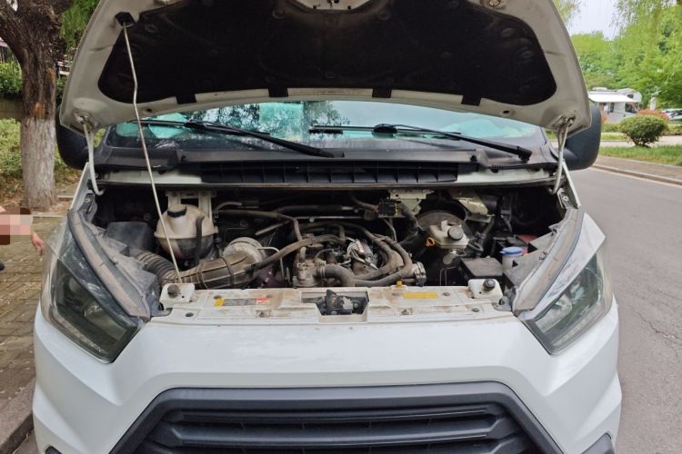 Used JMC Transit  Engine Bay