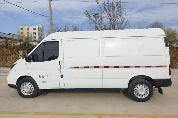 Used JMC Transit 2021 2.8T Space King Standard Version Long Wheelbase Mid-Height Roof Rear Single Tire 3-Seater Diesel China VI Emission Standard JX493 Exterior 5