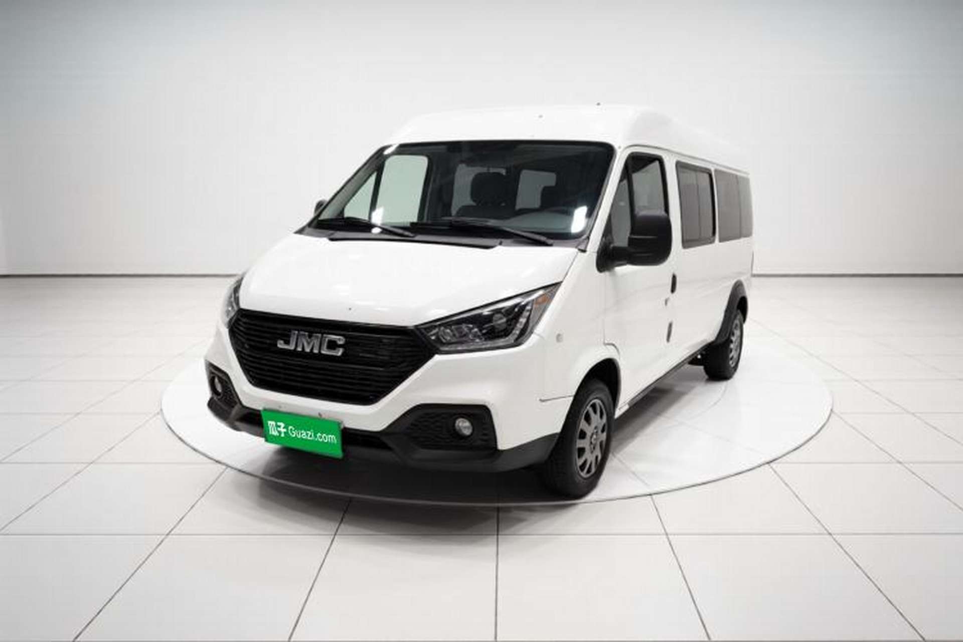 Used JMC Transit 2021 2.8T Space King Standard Version Long Wheelbase Mid-Height Roof Rear Dual Tires – Step 6-Seater Diesel China VI Emission Standard JX493 Front Left 45 Deg