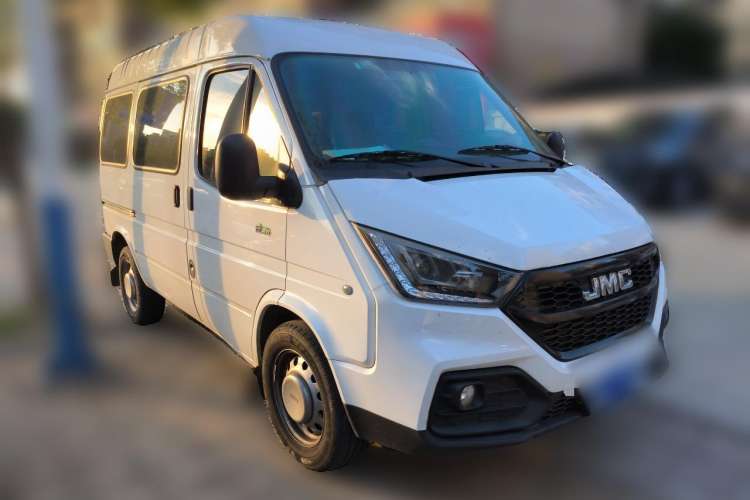 Used JMC Transit 2021 2.8T Space King Standard Version Short Wheelbase Mid-Height Roof 6-Seater Diesel Euro VI JX493 Front Right 45 Deg