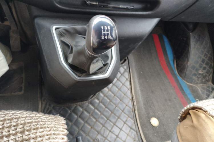 Used JMC Transit 2021 2.8T Space King Taurus Long Wheelbase Mid-Height Rear Single Tire – Step 6-Seater Diesel Euro VI JX493 Gear Lever