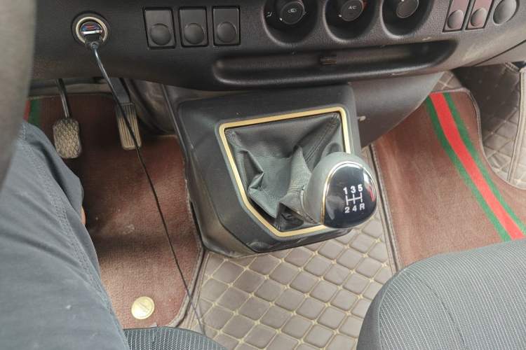 Used JMC Transit 2021 2.8T Space King Taurus Short Wheelbase Mid-Height 6-Seater Diesel Euro VI JX493 Gear Lever