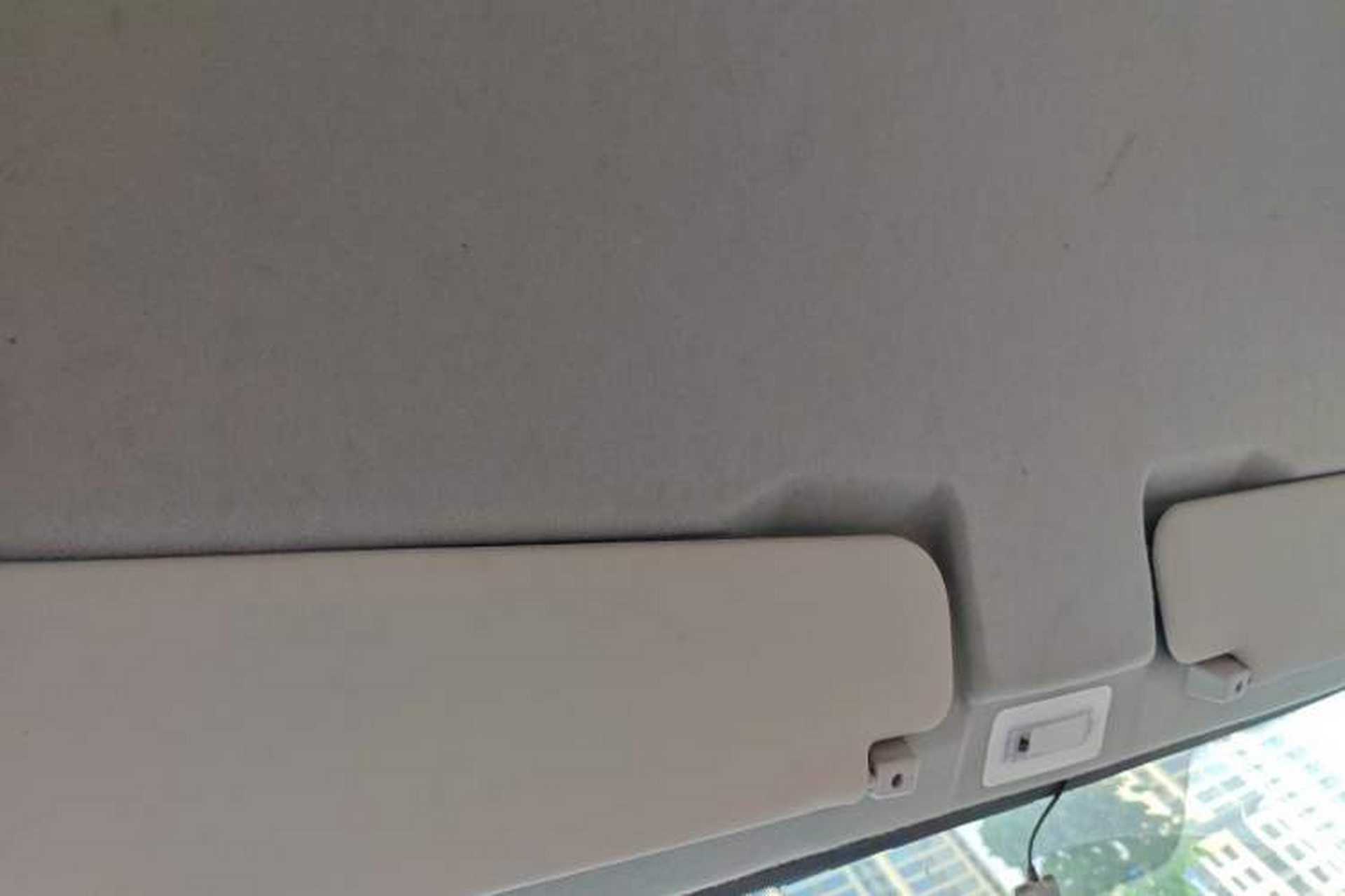 Used JMC Transit 2021 2.8T Space King Standard Version Long Wheelbase Mid-Height Roof Rear Single Tire 3-Seater Diesel China VI Emission Standard JX493 Headliner