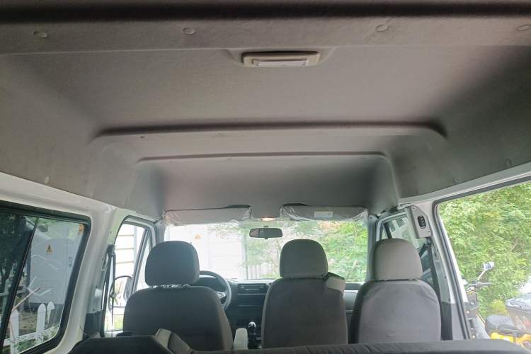 Used JMC Transit 2021 2.8T Space King Standard Version Short Wheelbase Mid-Height Roof 6-Seater Diesel Euro VI JX493 Headliner