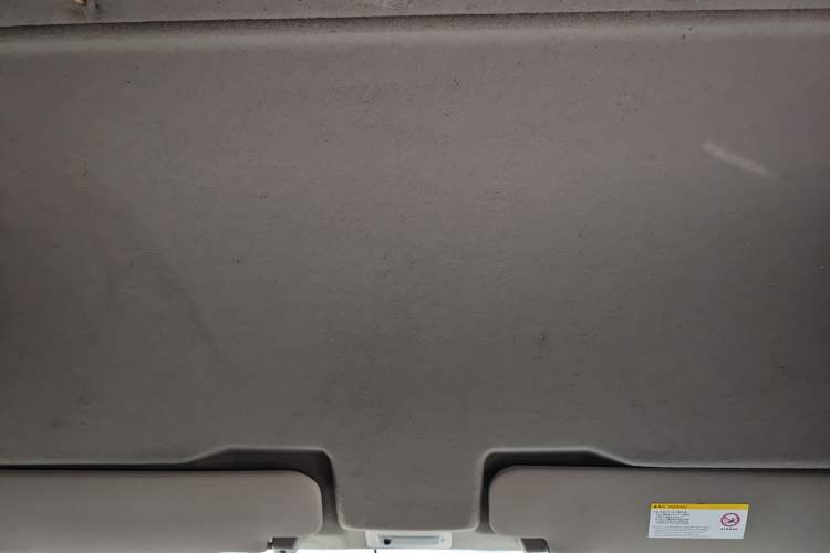 Used JMC Transit 2021 2.8T Space King Standard Version Short Wheelbase Mid-Height Roof 6-Seater Diesel Euro VI JX493 Headliner