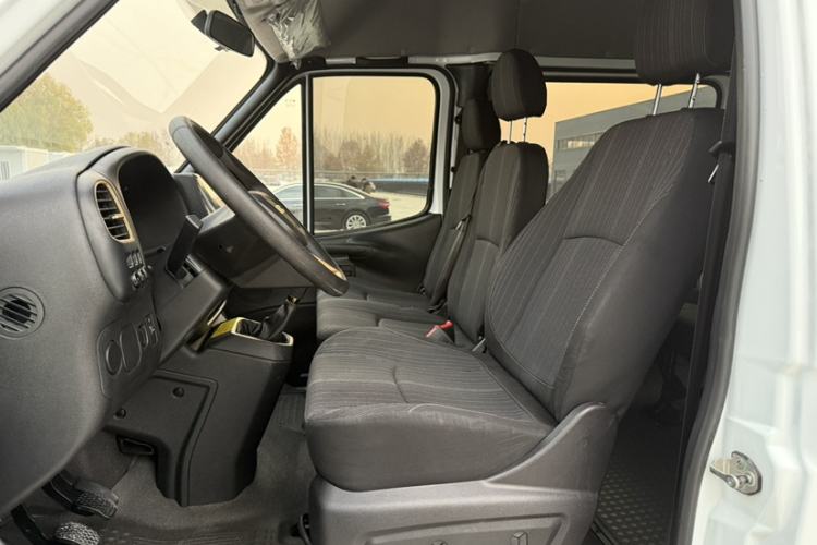 Used JMC Transit 2021 2.8T Space King Taurus Short Wheelbase Mid-Height 6-Seater Diesel Euro VI JX493 Interior 10