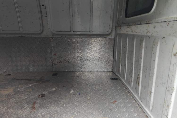 Used JMC Transit 2021 2.8T Space King Standard Version Long Wheelbase Mid-Height Roof Rear Dual Tires 3-Seater Diesel China VI Emission Standard JX493 Interior 4