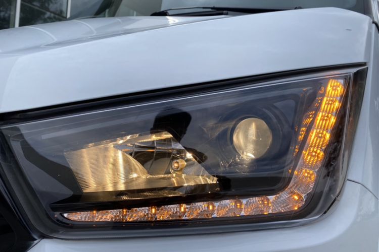 Used JMC Transit 2021 2.8T Space King Taurus Short Wheelbase Mid-Height 3-Seater Diesel Euro VI JX493 Left Front Headlight
