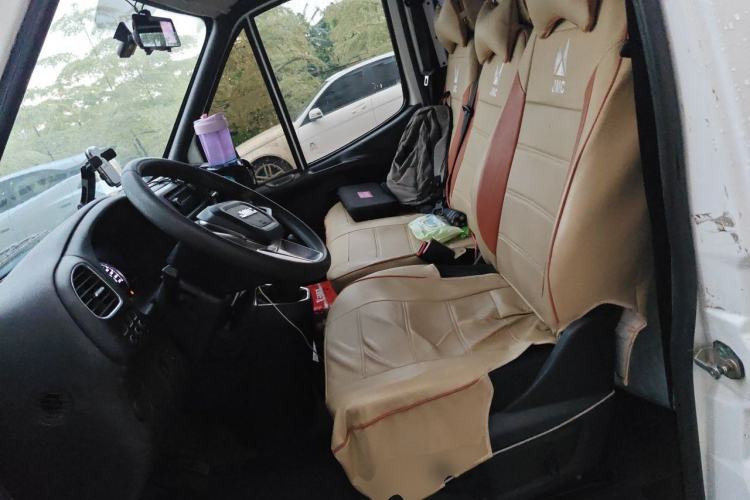 Used JMC Transit 2021 2.8T Space King Standard Version Short Wheelbase Mid-Height Roof 6-Seater Diesel Euro VI JX493 Left Front Seat
