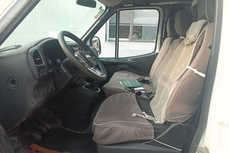 Used JMC Transit 2021 2.8T Space King Standard Version Long Wheelbase Mid-Height Roof Rear Single Tire 3-Seater Diesel China VI Emission Standard JX493 Left Front Seat