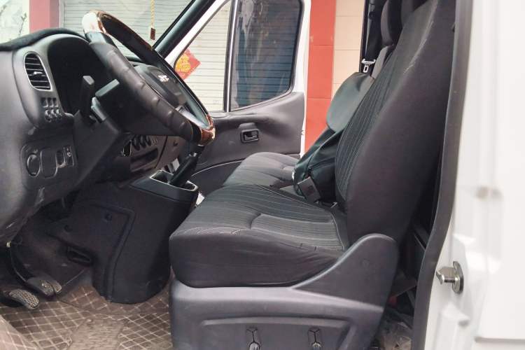 Used JMC Transit 2021 2.8T Space King Taurus Short Wheelbase Mid-Height 6-Seater Diesel Euro VI JX493 Left Front Seat