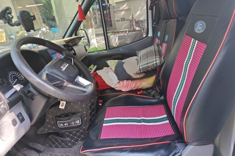 Used JMC Transit 2021 2.8T Space King Taurus Short Wheelbase Mid-Height 3-Seater Diesel Euro VI JX493 Left Front Seat