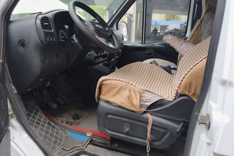 Used JMC Transit 2021 2.8T Space King Taurus Long Wheelbase Mid-Height Rear Single Tire – Step 6-Seater Diesel Euro VI JX493 Left Front Seat