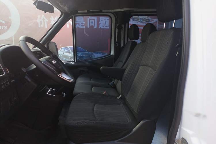 Used JMC Transit 2021 2.8T Space King Taurus Short Wheelbase Mid-Height 6-Seater Diesel Euro VI JX493 Left Front Seat