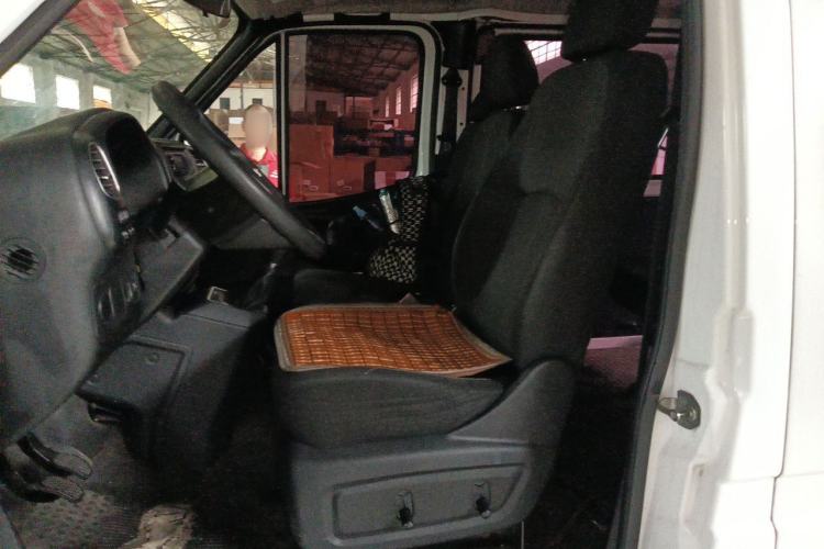 Used JMC Transit 2021 2.8T Space King Taurus Short Wheelbase Mid-Height 6-Seater Diesel Euro VI JX493 Left Front Seat