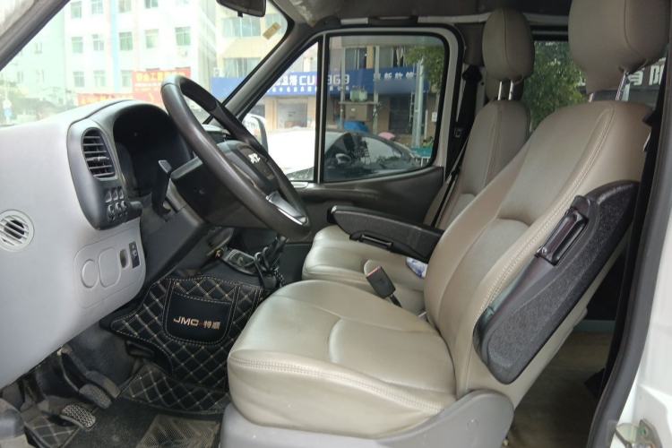 Used JMC Transit 2021 2.8T Space King Standard Version Short Wheelbase Mid-Height Roof 6-Seater Diesel Euro VI JX493 Left Front Seat