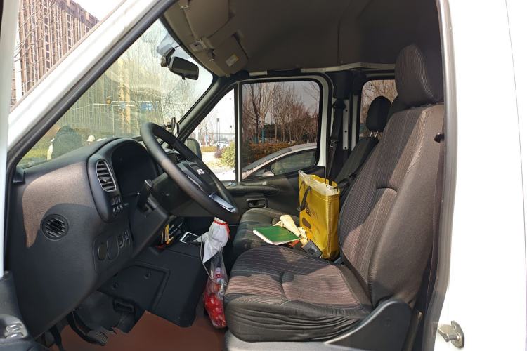 Used JMC Transit 2021 2.8T Space King Standard Version Short Wheelbase Mid-Height Roof 6-Seater Diesel Euro VI JX493 Left Front Seat