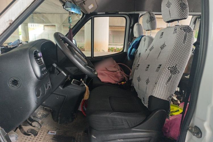 Used JMC Transit 2021 2.8T Space King Standard Version Short Wheelbase Mid-Height Roof 6-Seater Diesel Euro VI JX493 Left Front Seat