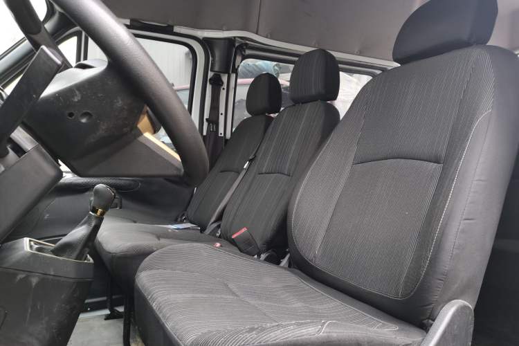Used JMC Transit 2021 2.8T Space King Standard Version Short Wheelbase Mid-Height Roof 6-Seater Diesel Euro VI JX493 Left Front Seat