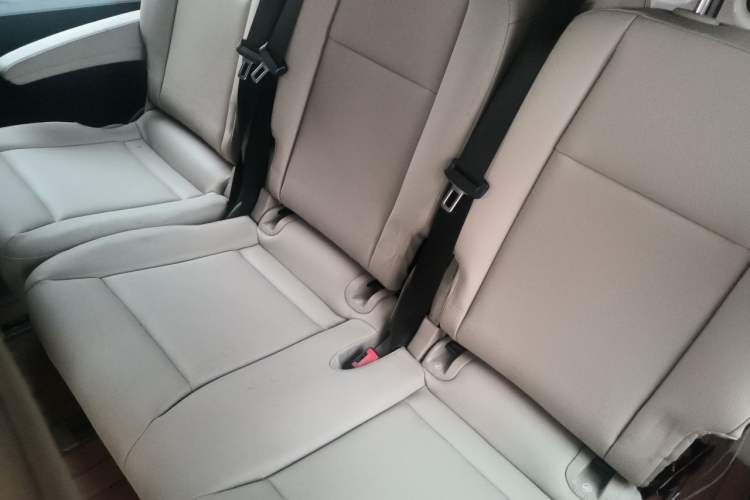 Used JMC Transit 2021 2.8T Space King Taurus Short Wheelbase Mid-Height 6-Seater Diesel Euro VI JX493 Left Rear Seat