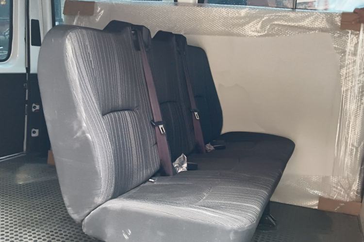 Used JMC Transit 2021 2.8T Space King Taurus Short Wheelbase Mid-Height 6-Seater Diesel Euro VI JX493 Left Rear Seat