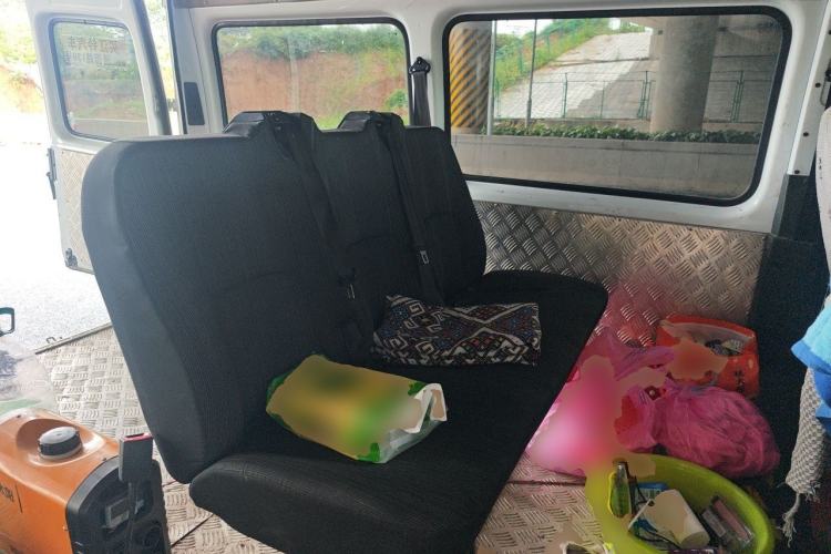 Used JMC Transit 2021 2.8T Space King Standard Version Short Wheelbase Mid-Height Roof 6-Seater Diesel Euro VI JX493 Left Rear Seat