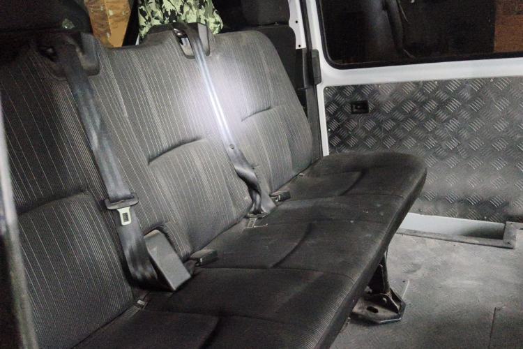 Used JMC Transit 2021 2.8T Space King Standard Version Short Wheelbase Mid-Height Roof 6-Seater Diesel Euro VI JX493 Left Rear Seat