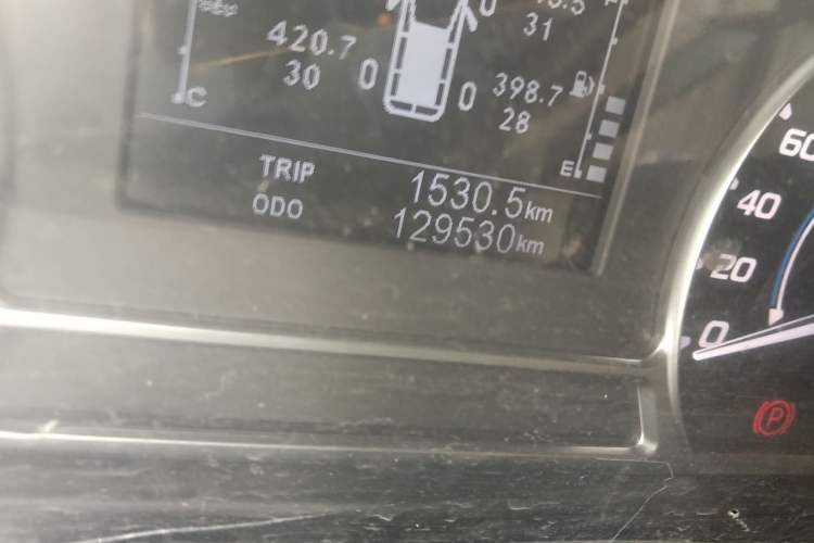 Used JMC Transit 2021 2.8T Space King Standard Version Short Wheelbase Mid-Height Roof 6-Seater Diesel Euro VI JX493 Odometer Close Up