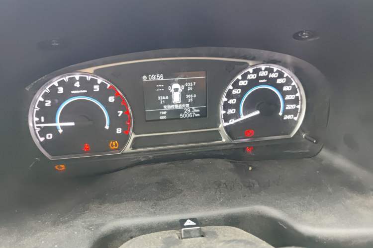 Used JMC Transit 2021 2.8T Space King Standard Version Long Wheelbase Mid-Height Roof Rear Single Tire – Step 6-Seater Diesel China VI Emission Standard JX493 Odometer Close Up