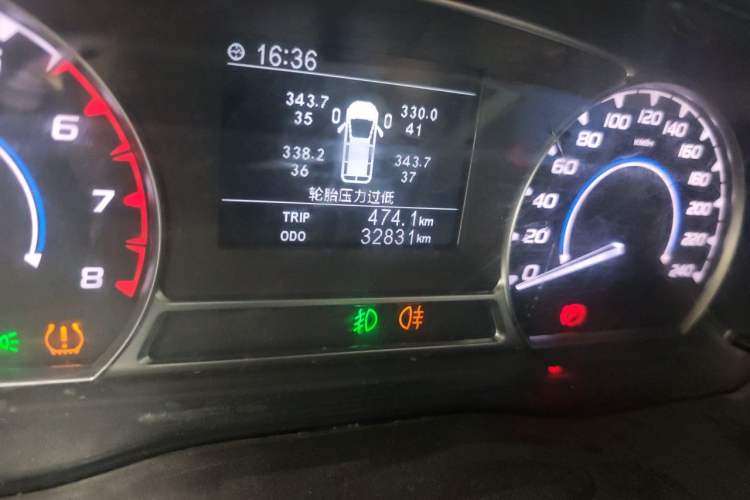 Used JMC Transit  Odometer Close Up